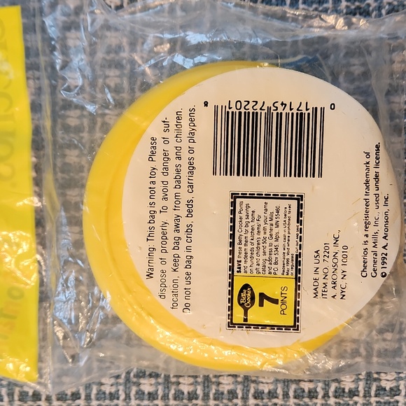 Cheerios Bright Yellow Container - Picture 2 of 2